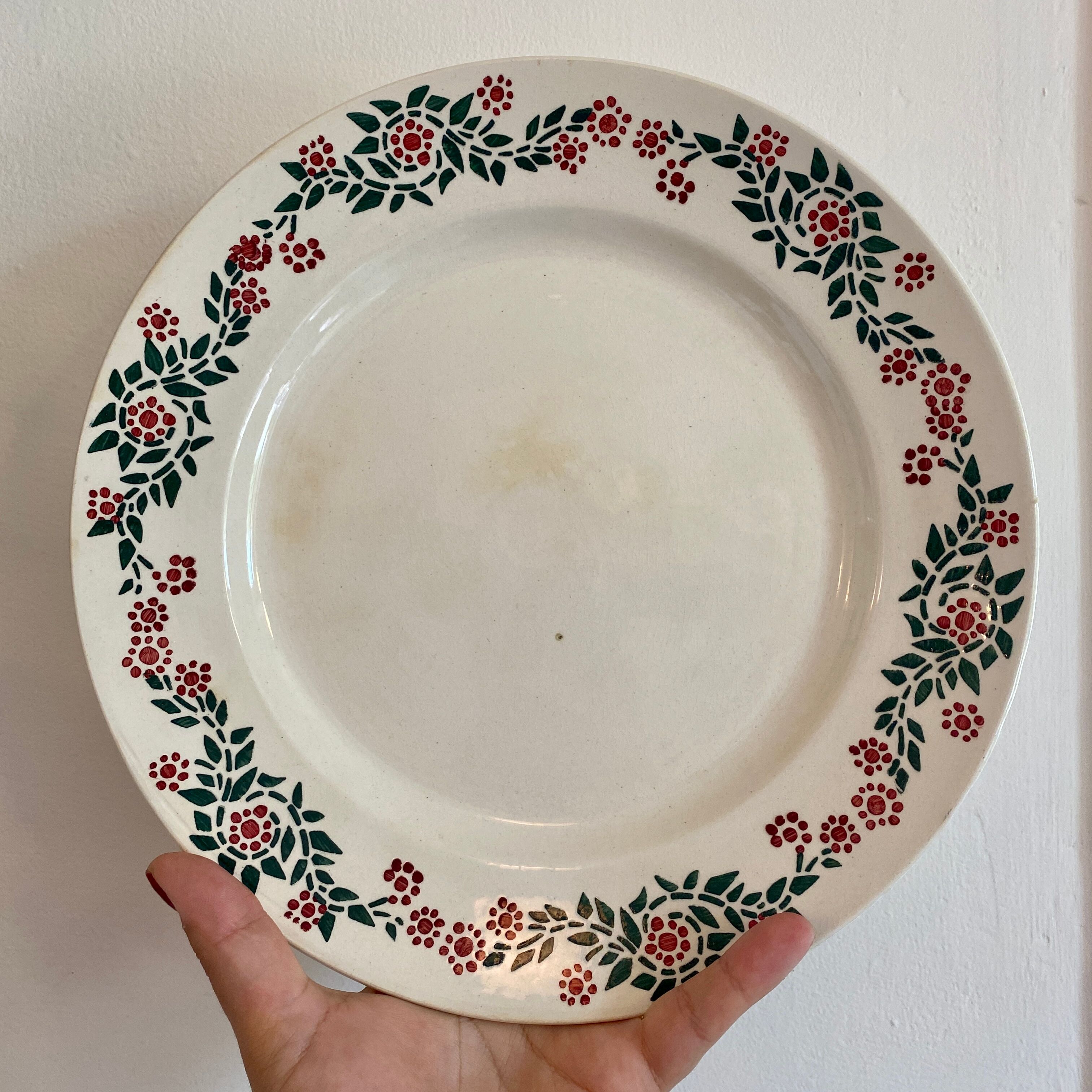 Set of 6 old flat plates model Cécile de HBCM
