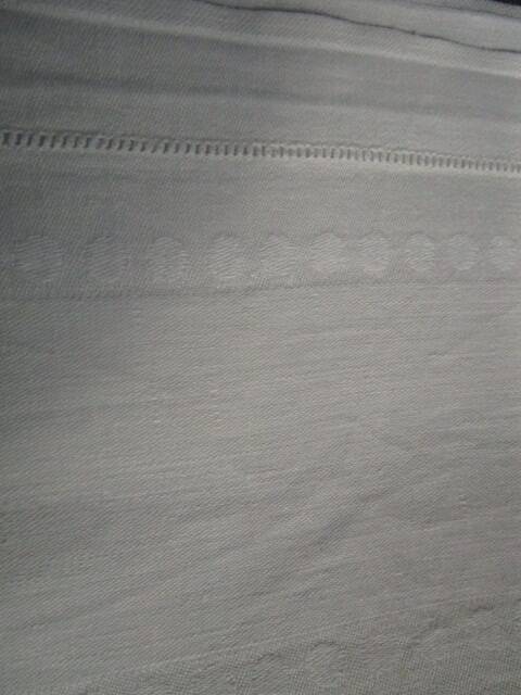 Nappe ancienne damassée 230x160cm