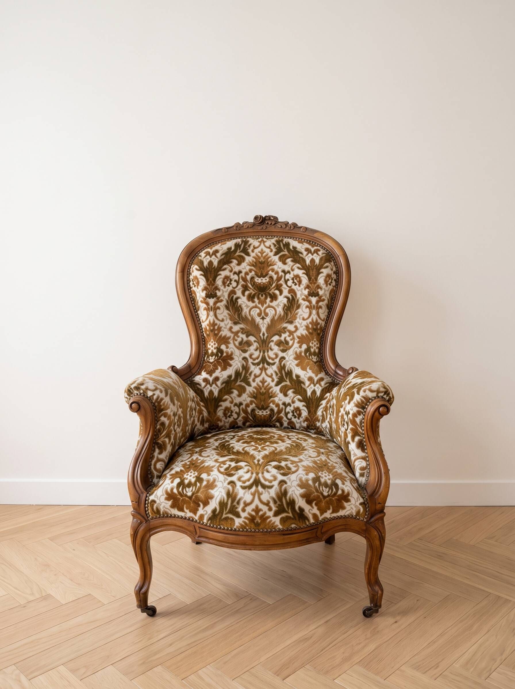 Louis XV armchair in wood and gold damask fabric