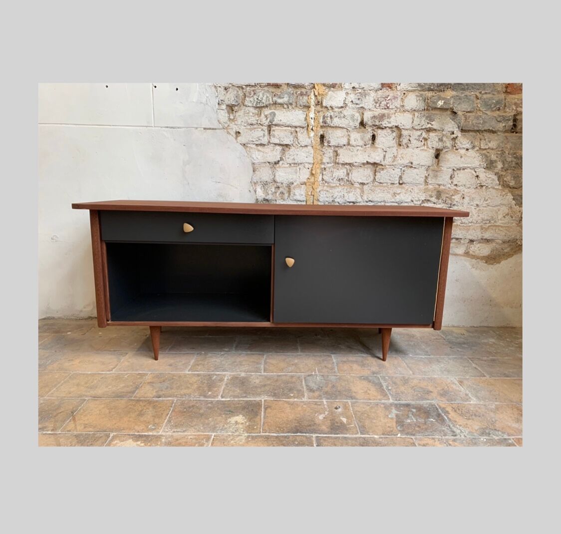 TV stand 1960