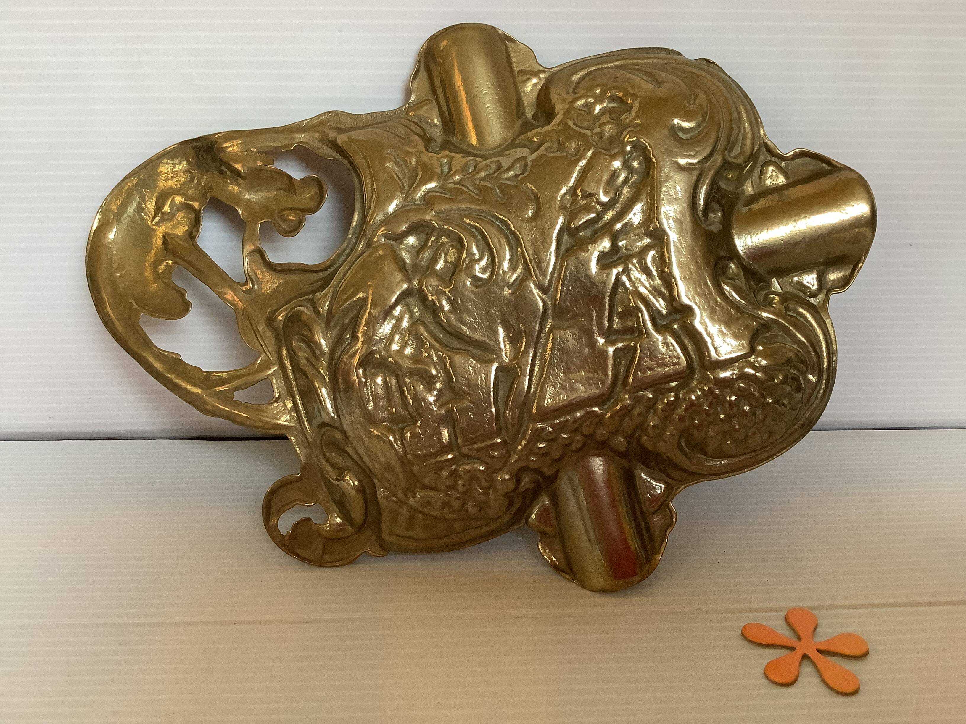 Ashtray bowl gargoyle glass blowers brass