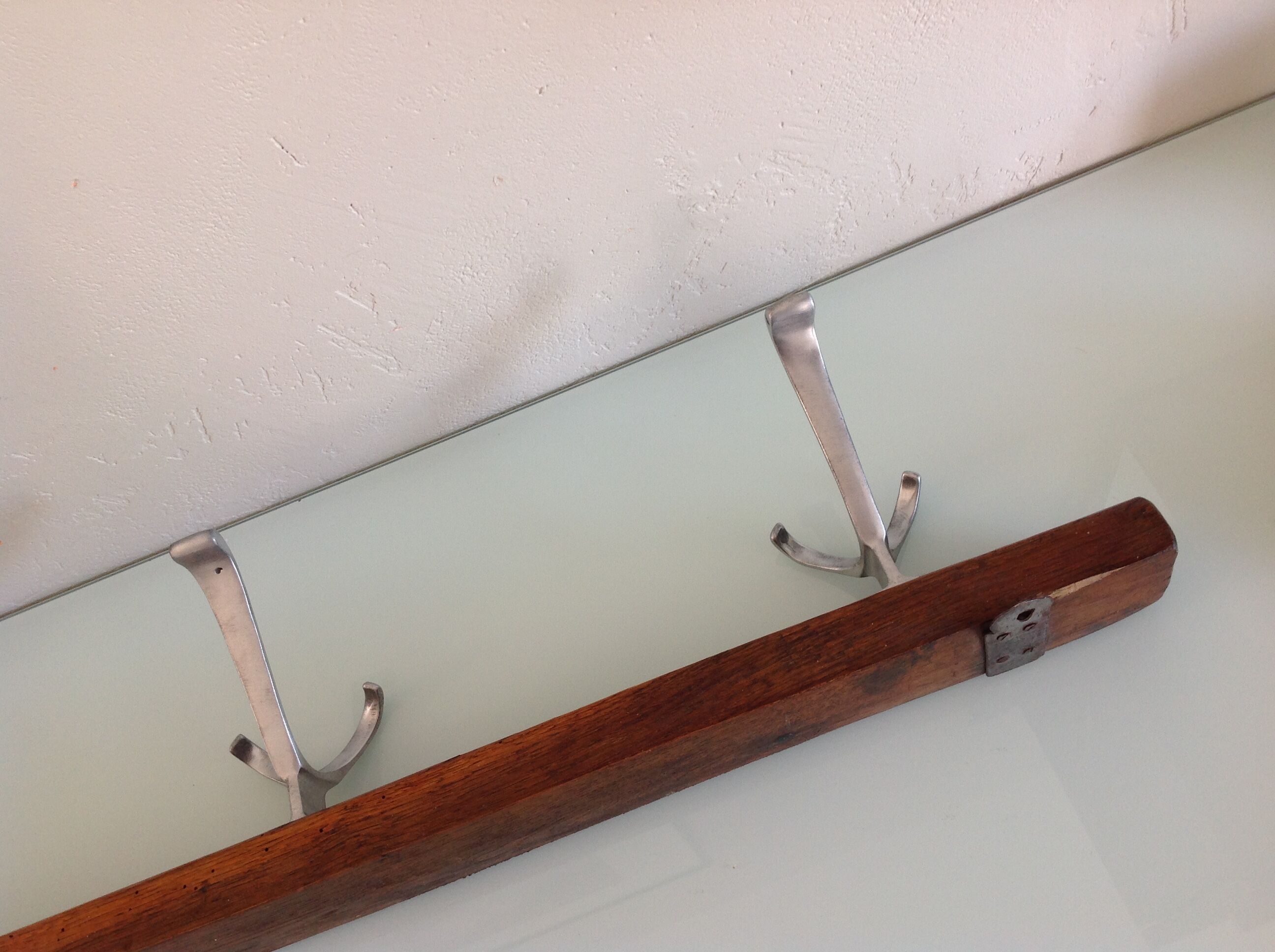 Old peg coat rack with 3 heads industrial style