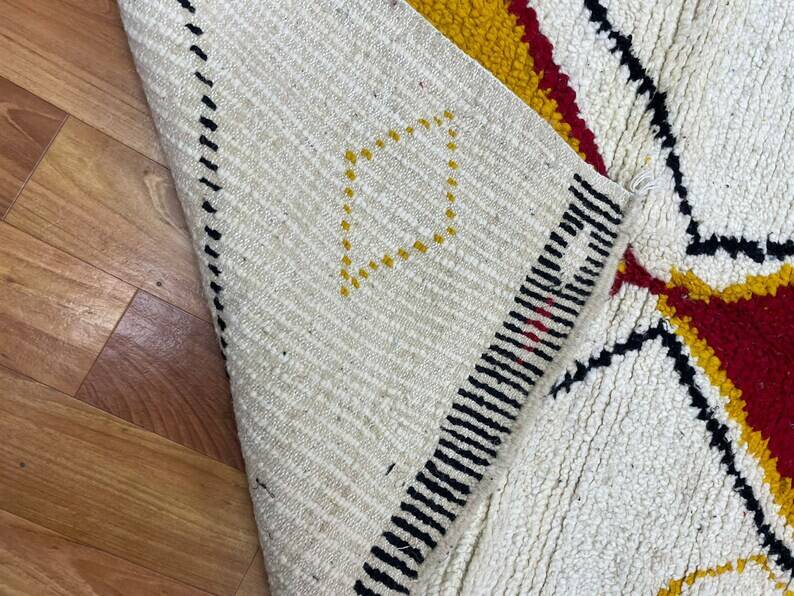 Handmade Moroccan pure wool rug, size 150 x 250 cm
