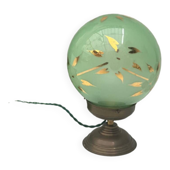 Lampe à poser globe en opaline verte