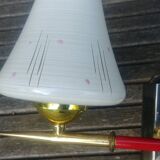 Vintage wall light from the 40s/50s with its two glass sconces on a brass support