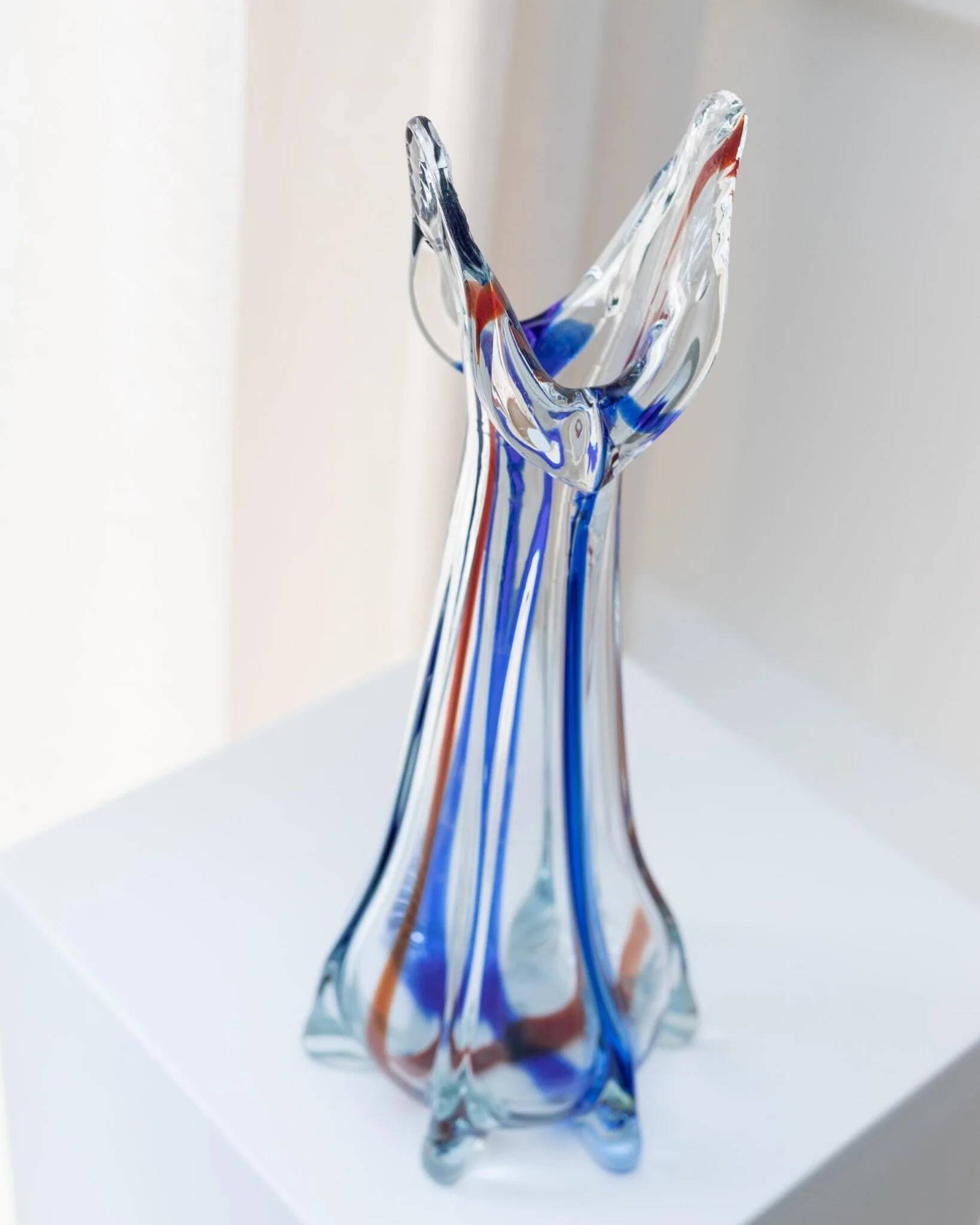 Vintage Murano glass vase - clear glass with blue and red details - timeless design from Italy in the 1970s - gift idea, table decoration.