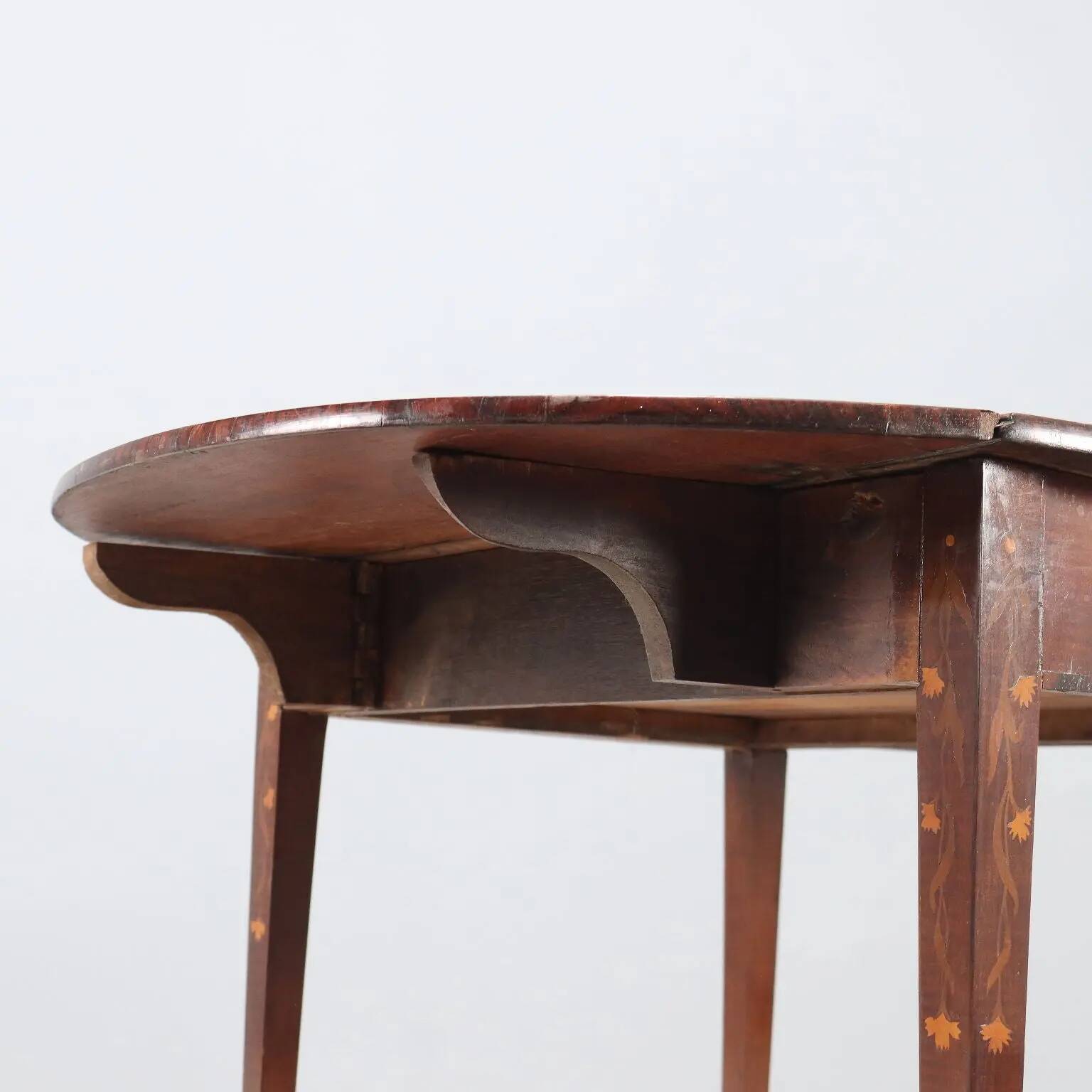Petite table ancienne en acajou marquetée, Royaume-Uni, XIXe siècle