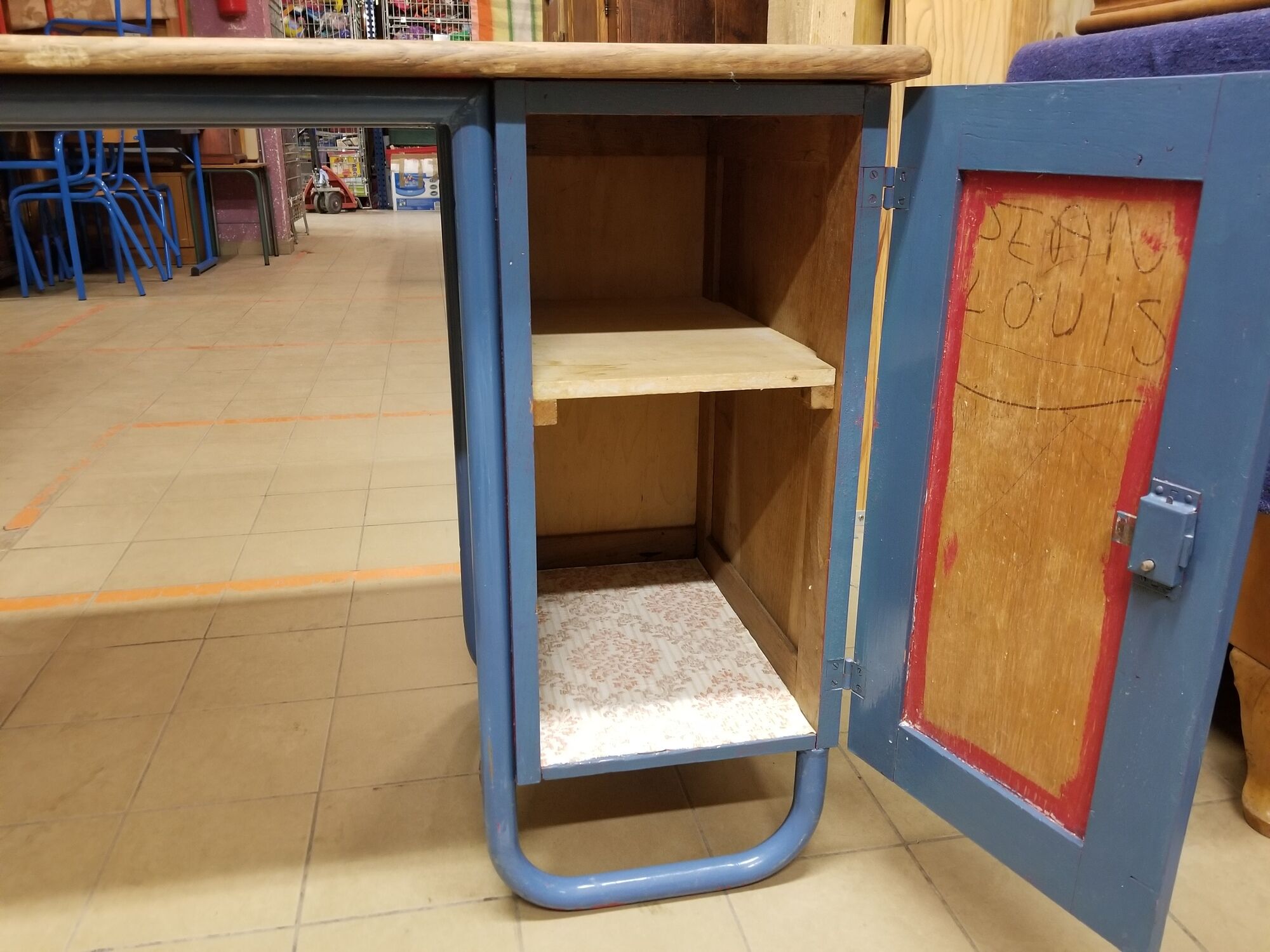 Vintage children's desk with tubular structure and wood tray - 50s