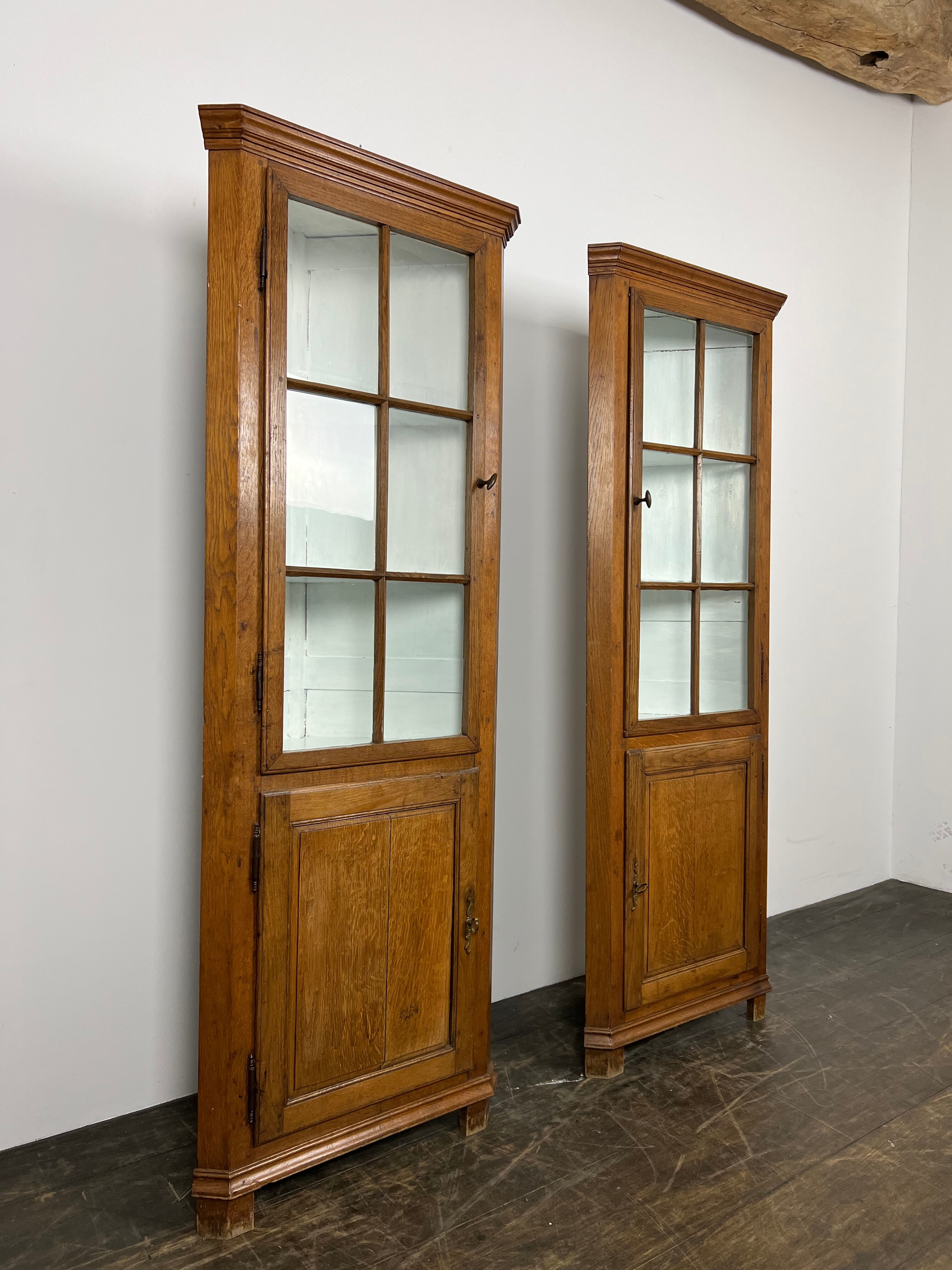 Corner cabinets oak