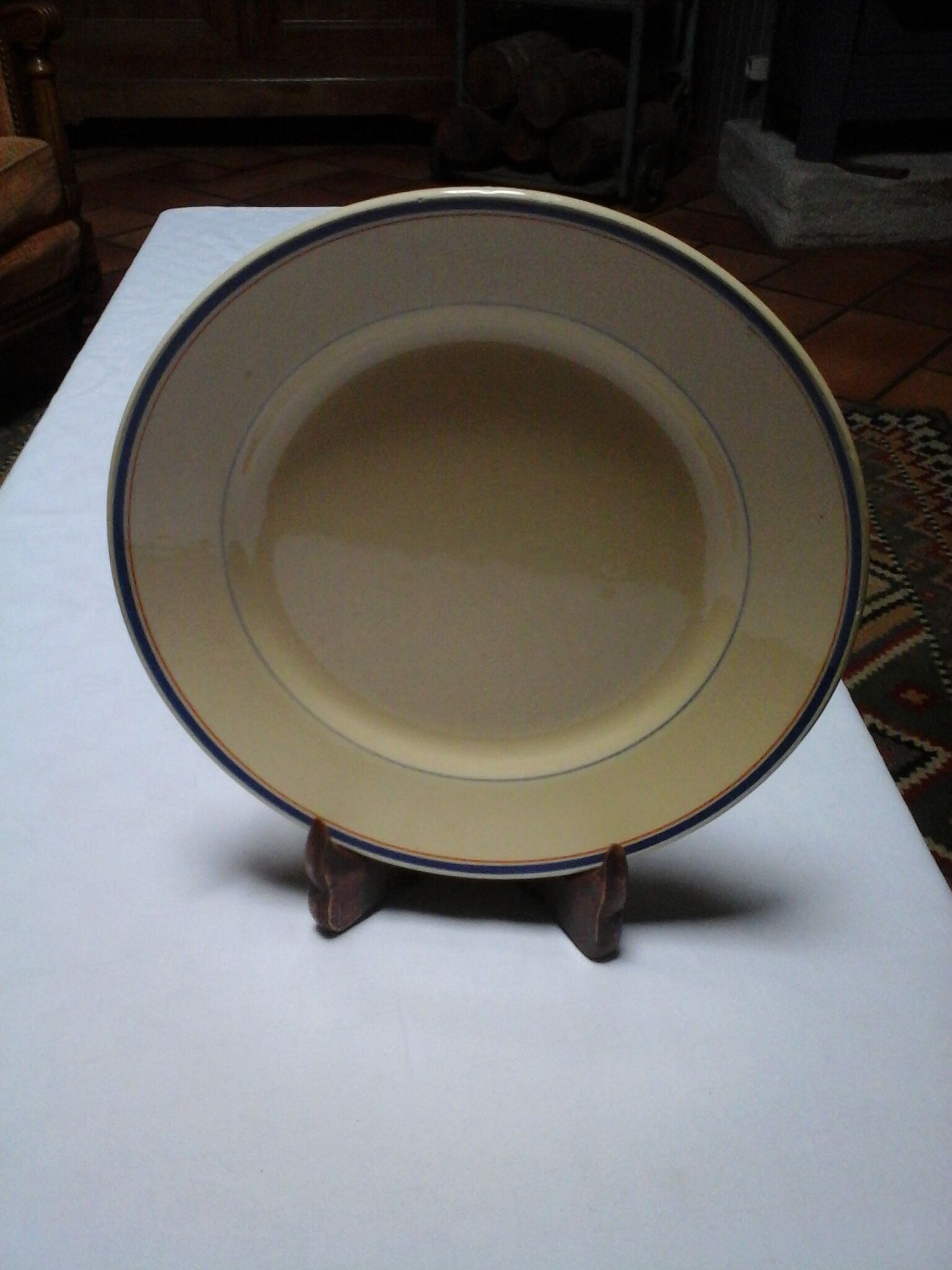 8 louvois flat plates / Wolf Mill