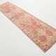 Vintage Runner Kilim, Tons Rose et Beige, Motifs Anatoliens Géométriques