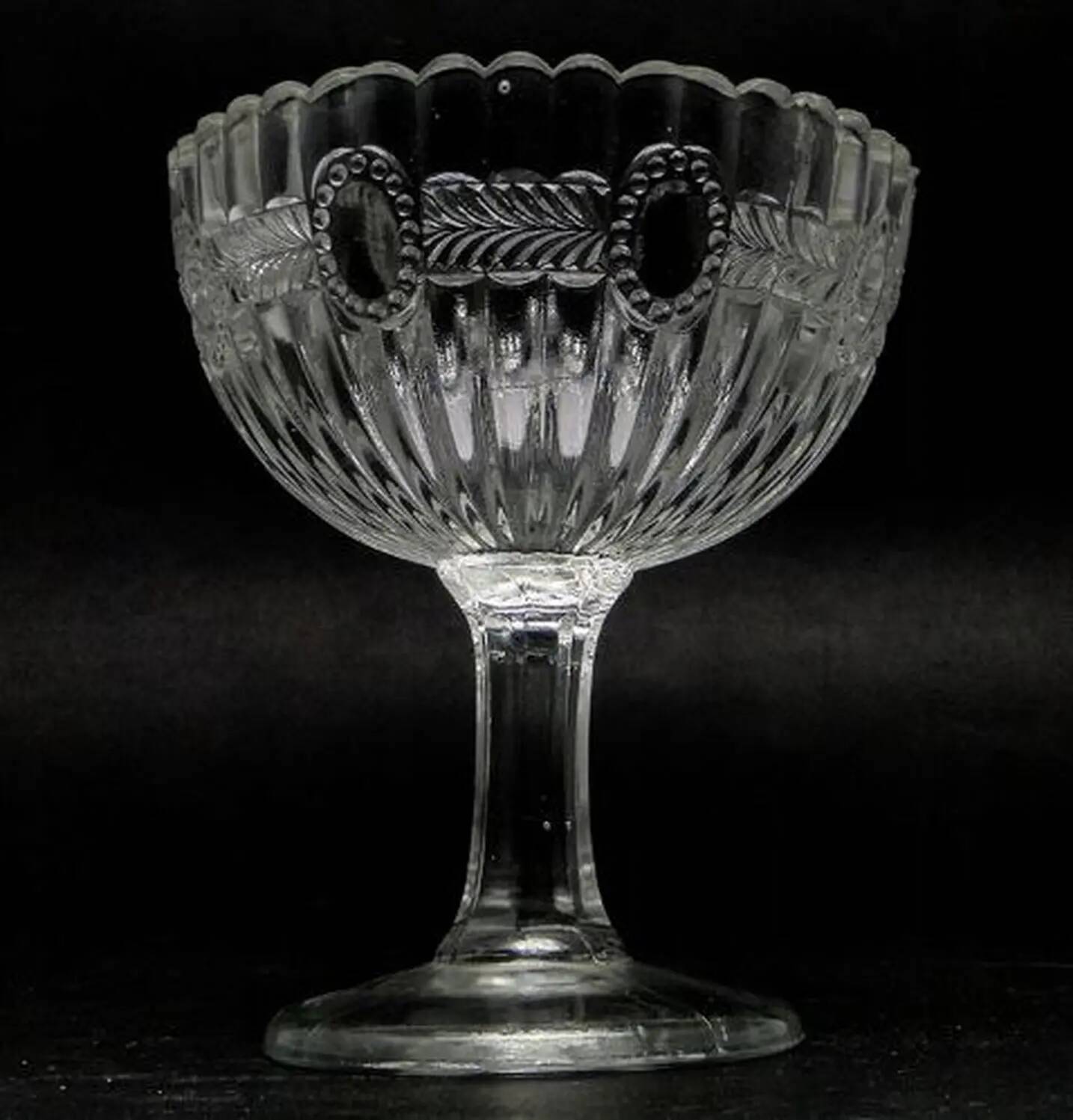 Basket-shaped pressed glass sugar bowl, Ząbkowice, Poland, 1970s