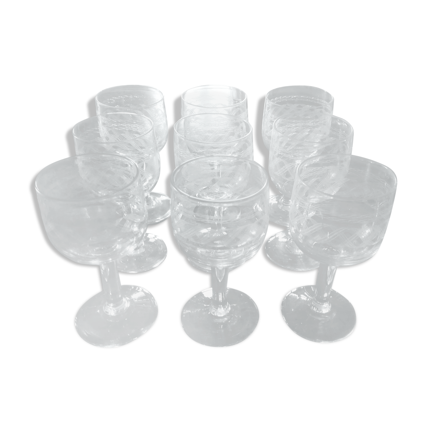 10 verres anciens des années 1930 à vin