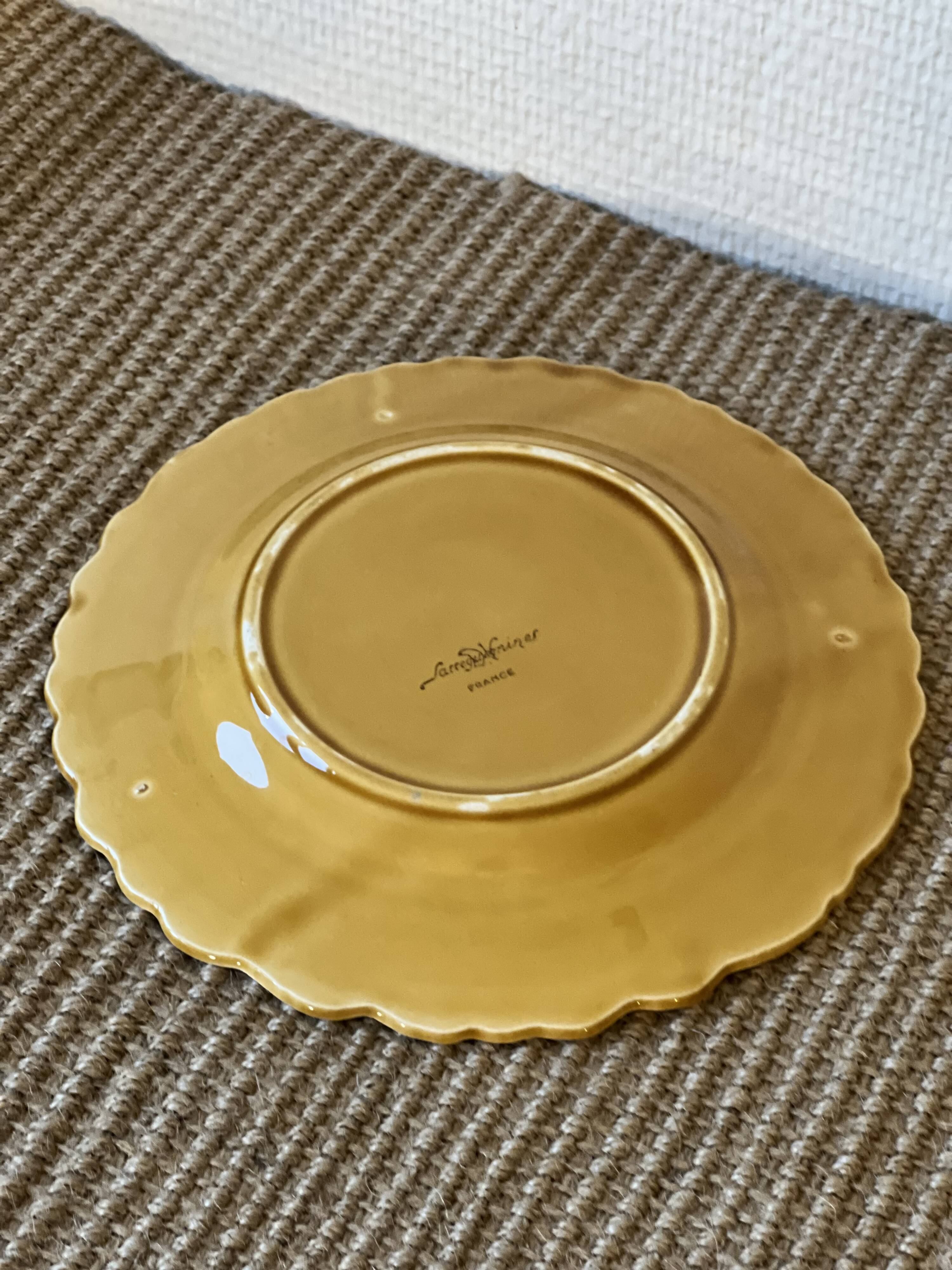 Set of 8 dessert plates in Sarreguemines slip