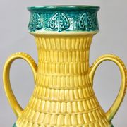 Vase en céramique turquoise de secours jaune