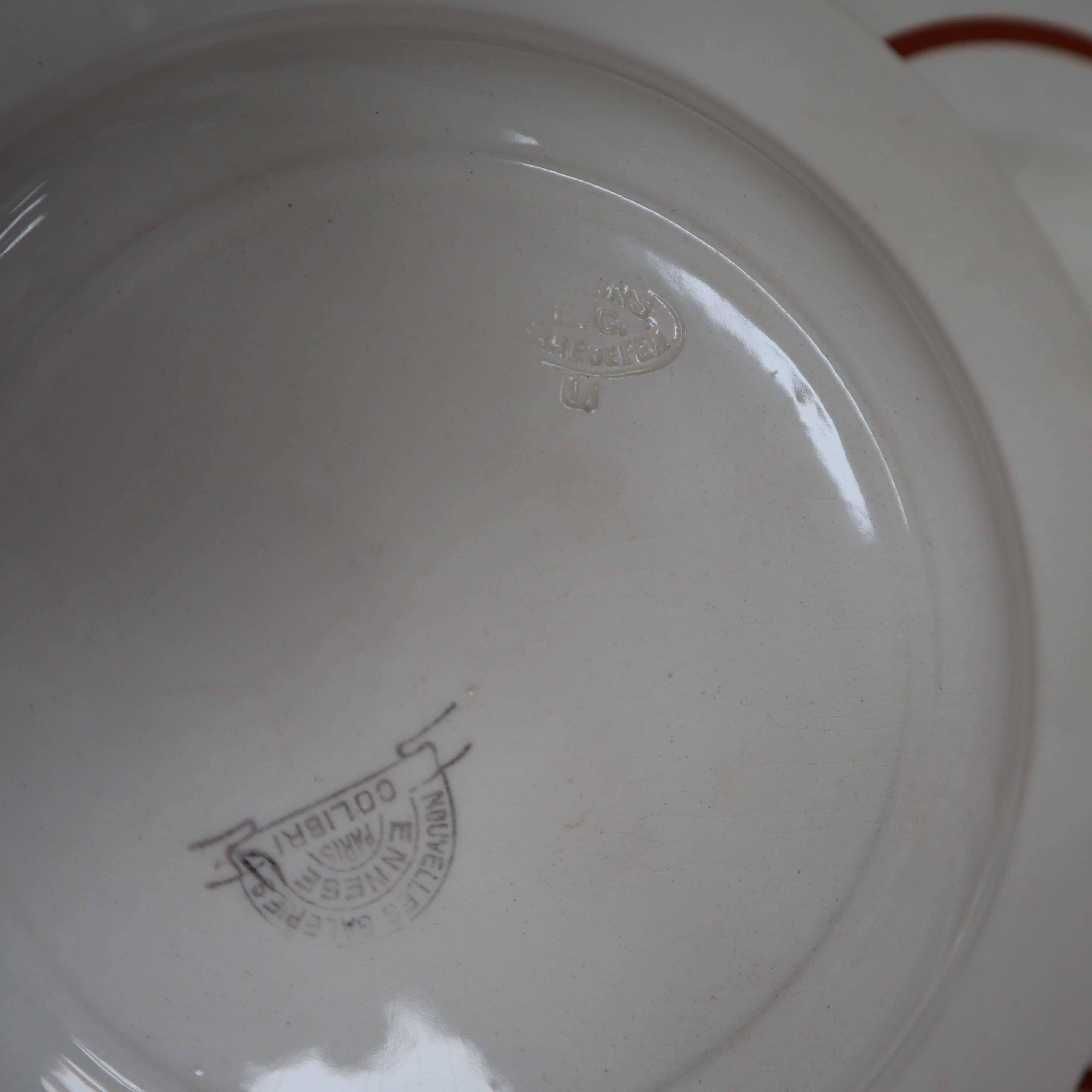 8 deep iron earth plates Salins "Colibri" France