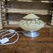 Vintage table lamp Globe saucer in frosted yellow glass with a trim.