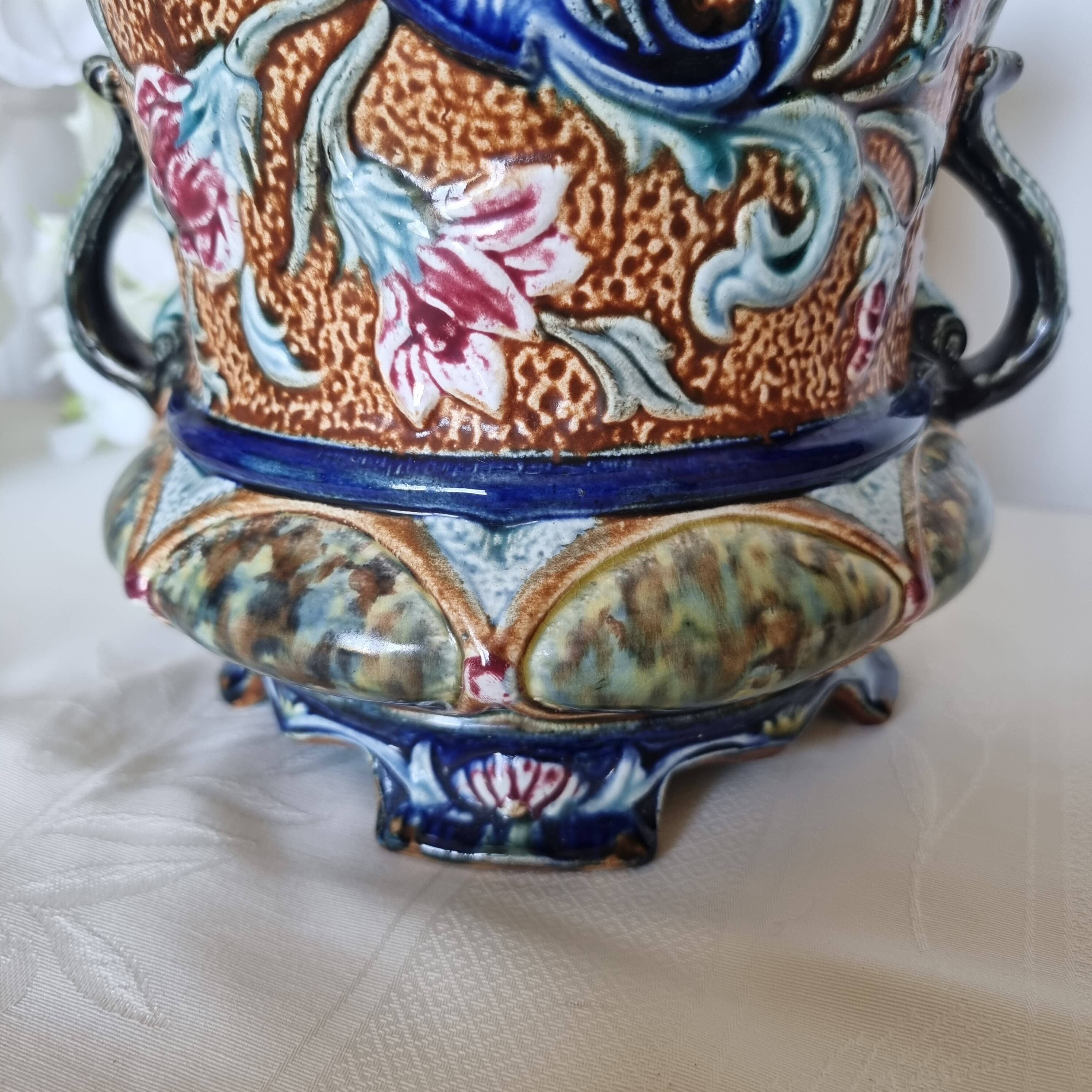 Antique ceramic macetero Barbotines Onnaing Siglo XIX Art Nouveau