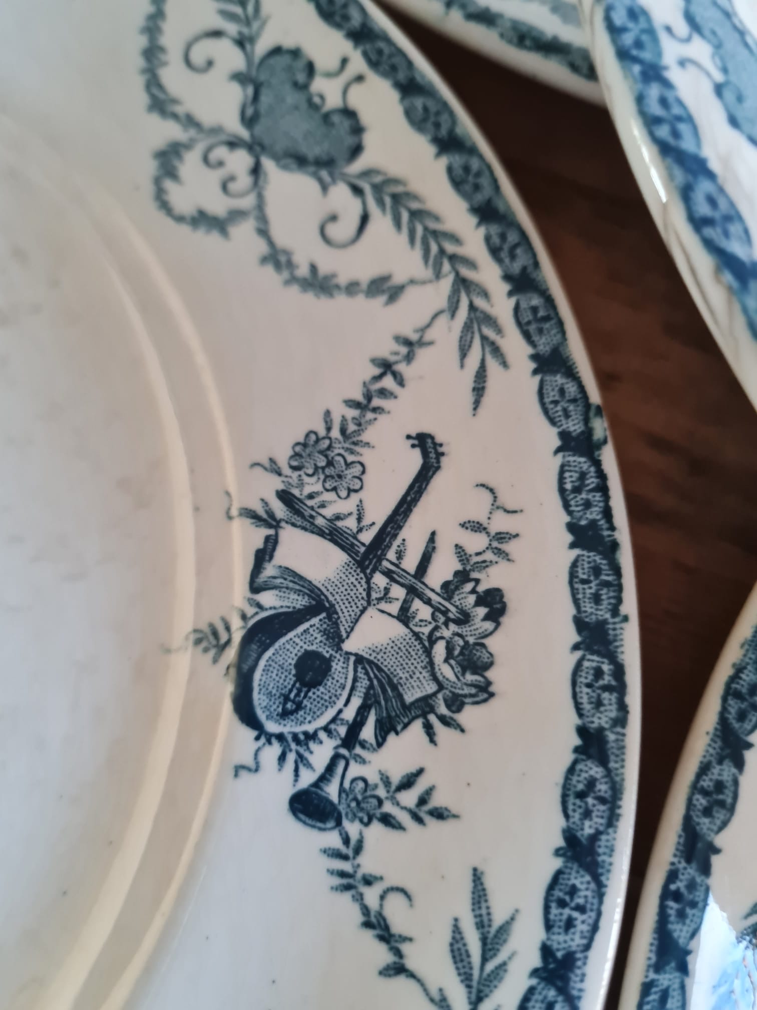 Plat rond de service terre de fer