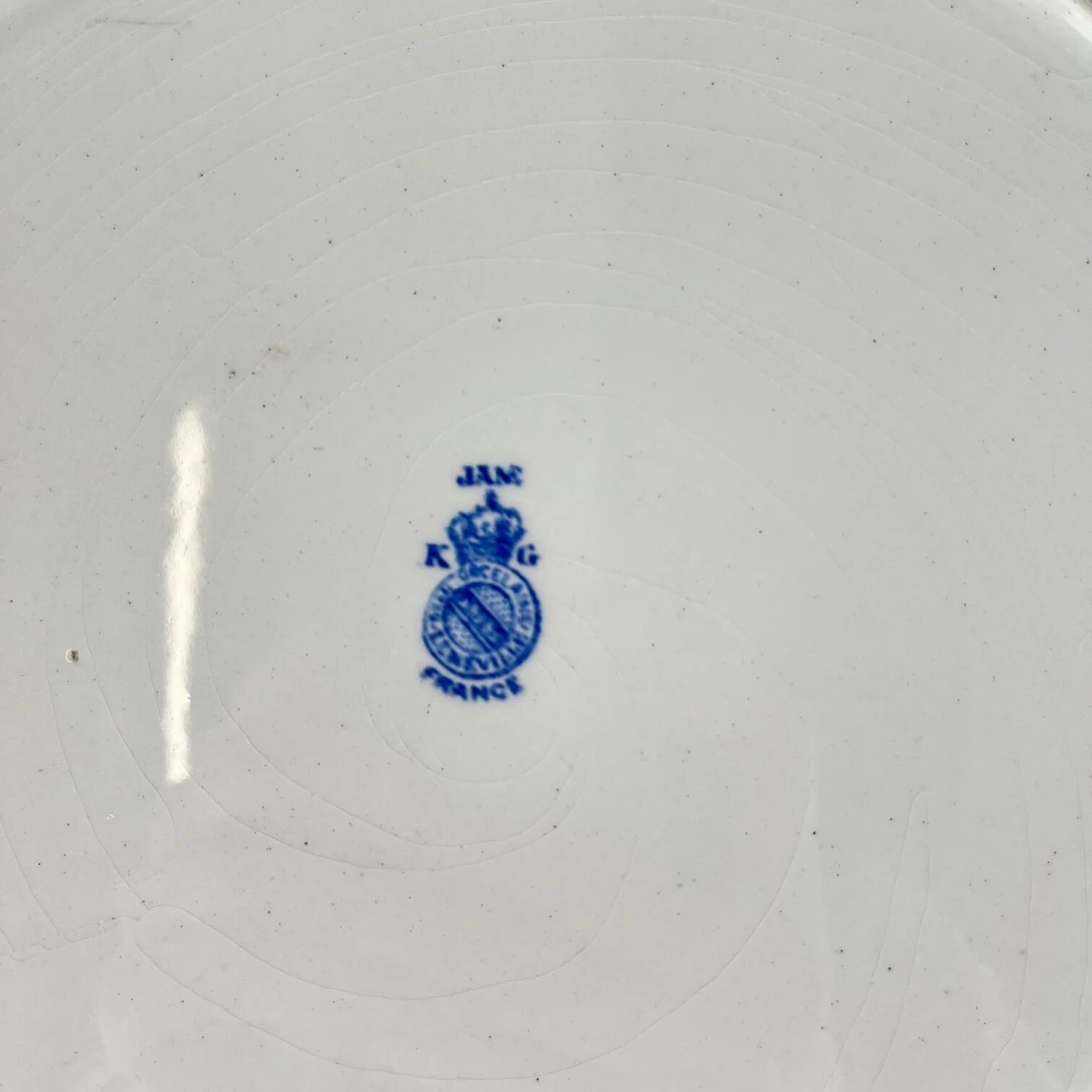 Large round plate Terre de Fer KG Lunéville, model "Jane", blue, 1890-1915.