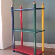 Etagère crayon style memphis