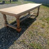 Farm table