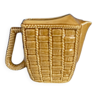 Braided slurry pitcher