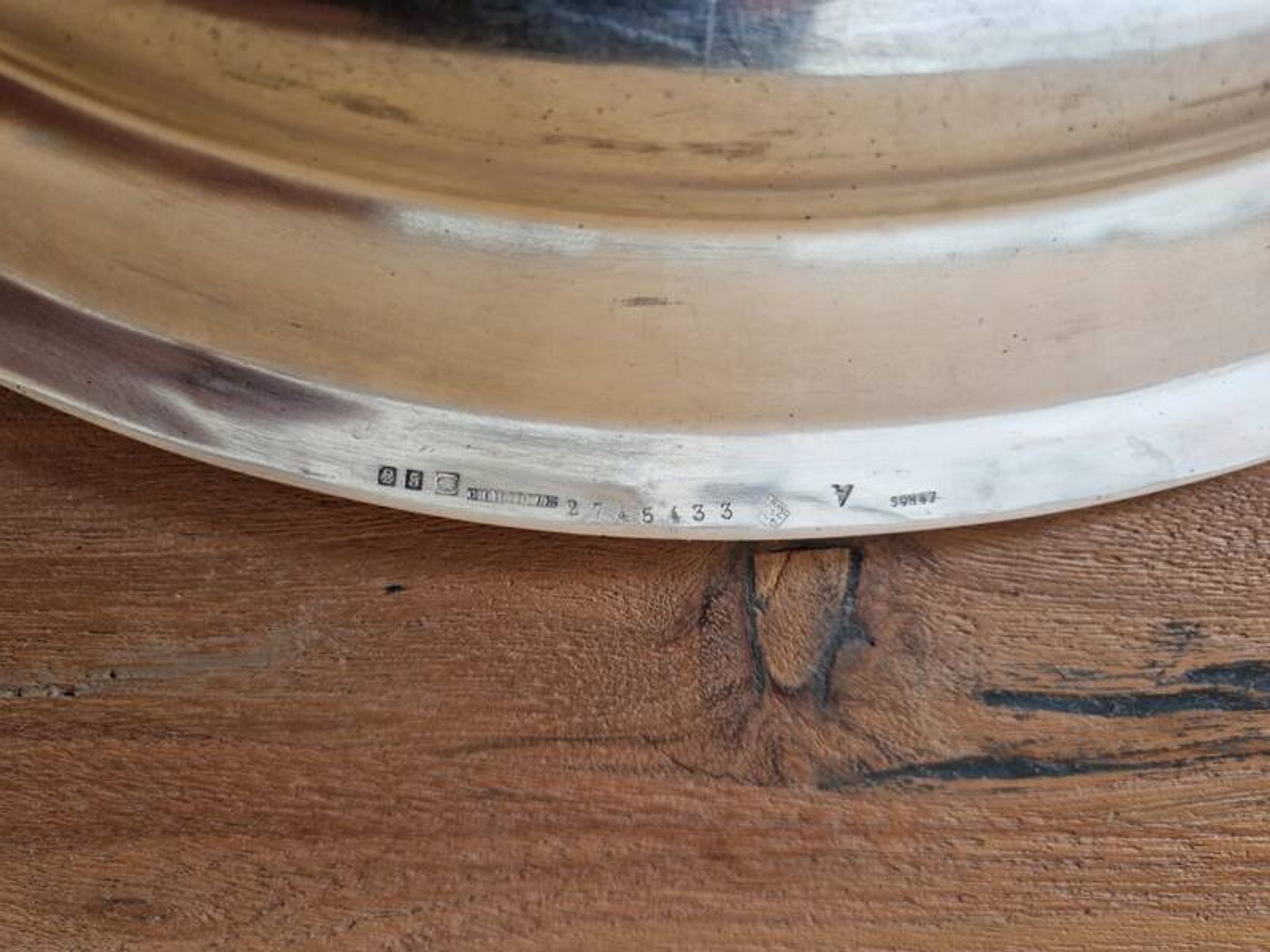 Christofle - Plat ovale de service modèle Rubans croisés en métal argenté