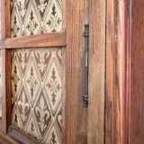 1900 wall display case