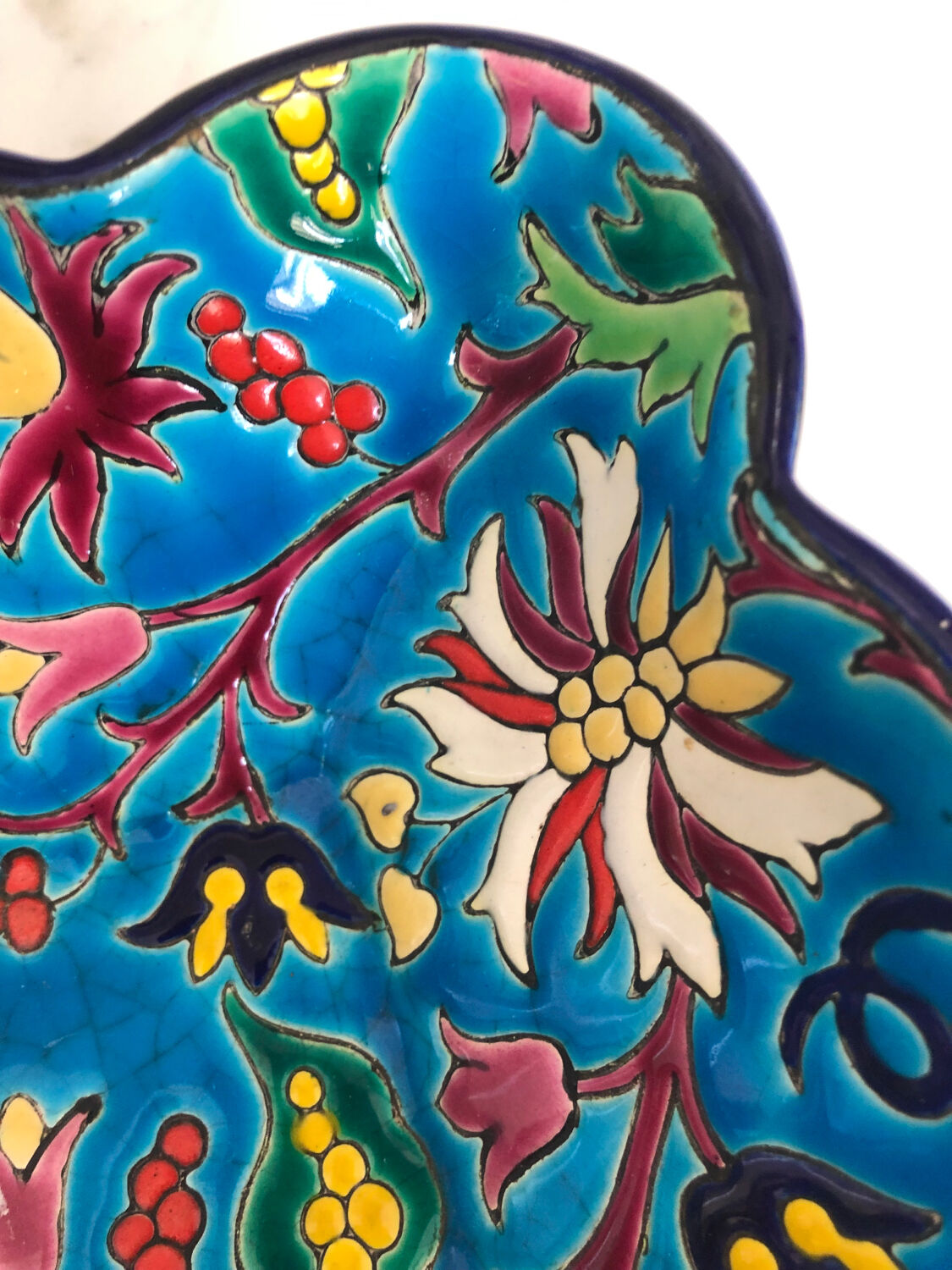 Flat square cut in Longwy enamels