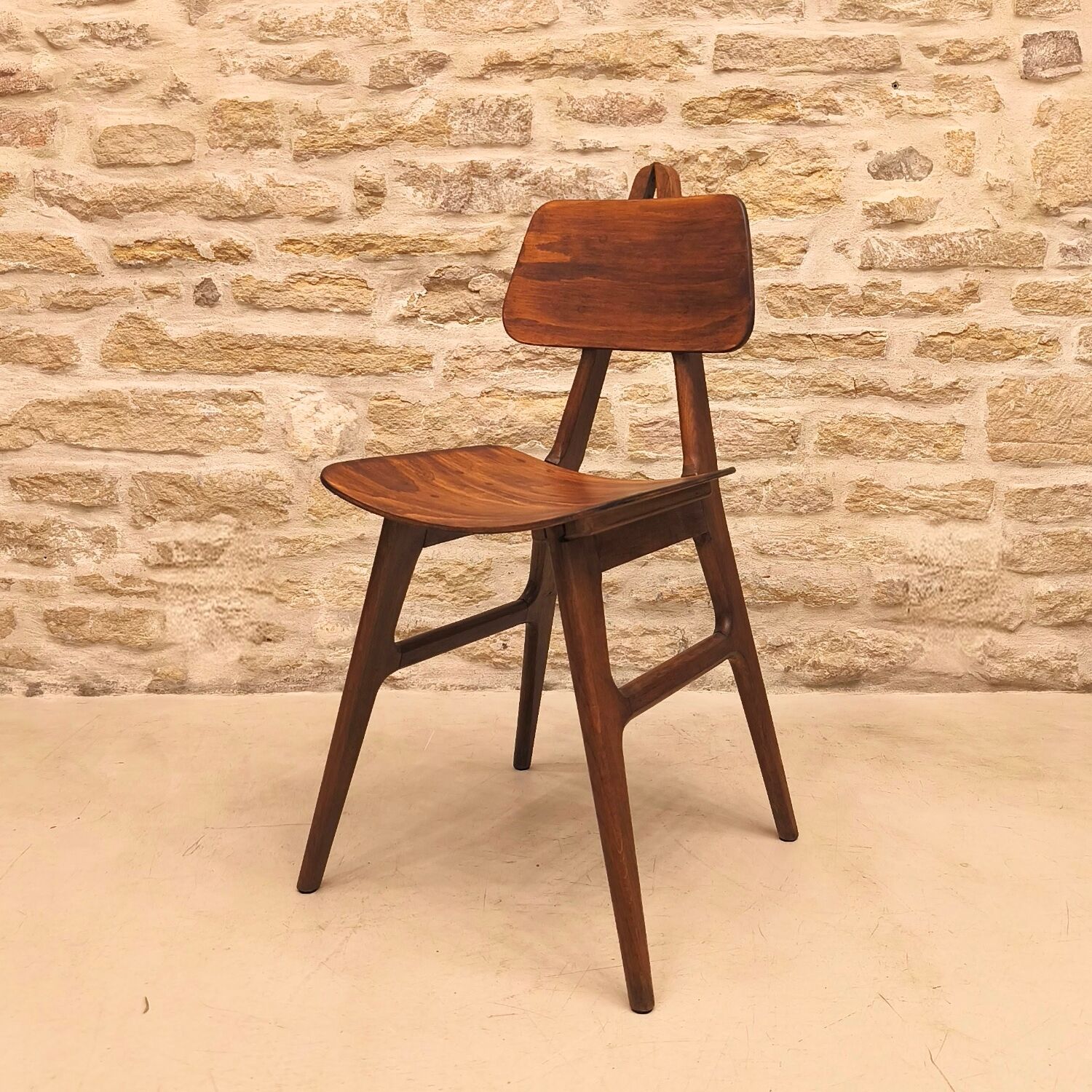 Dismantlable chair by the manufacturer Atelier Saint Sabin, 1950