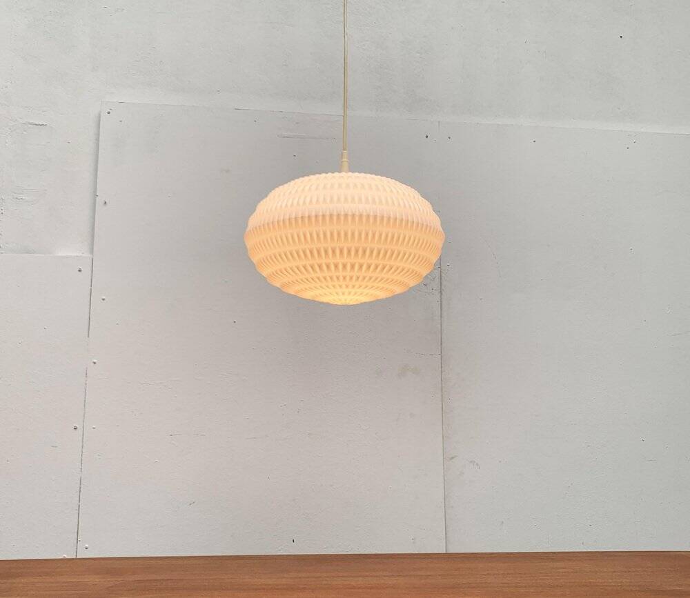 Lampe suspension UFO allemande modèle 2196 du milieu du siècle par Aloys Ferdinand Gangkofner pour Erco, années 1960