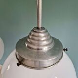 Paire de suspensions Art déco en opaline blanche, 1920-30