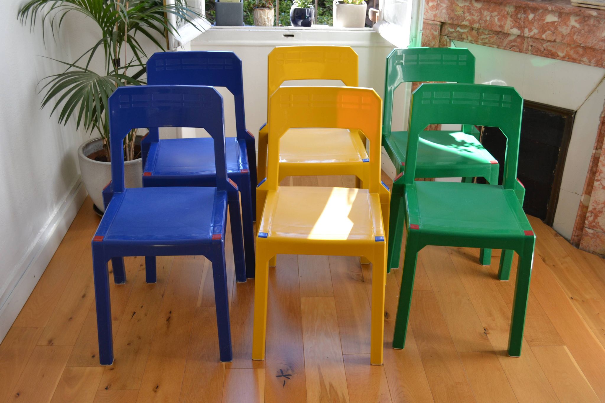 Set of 6 Altaïr chairs at Stamp by Henry Massonnet 80s era Menphis Postmodernism