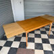 Table scandinave en chêne