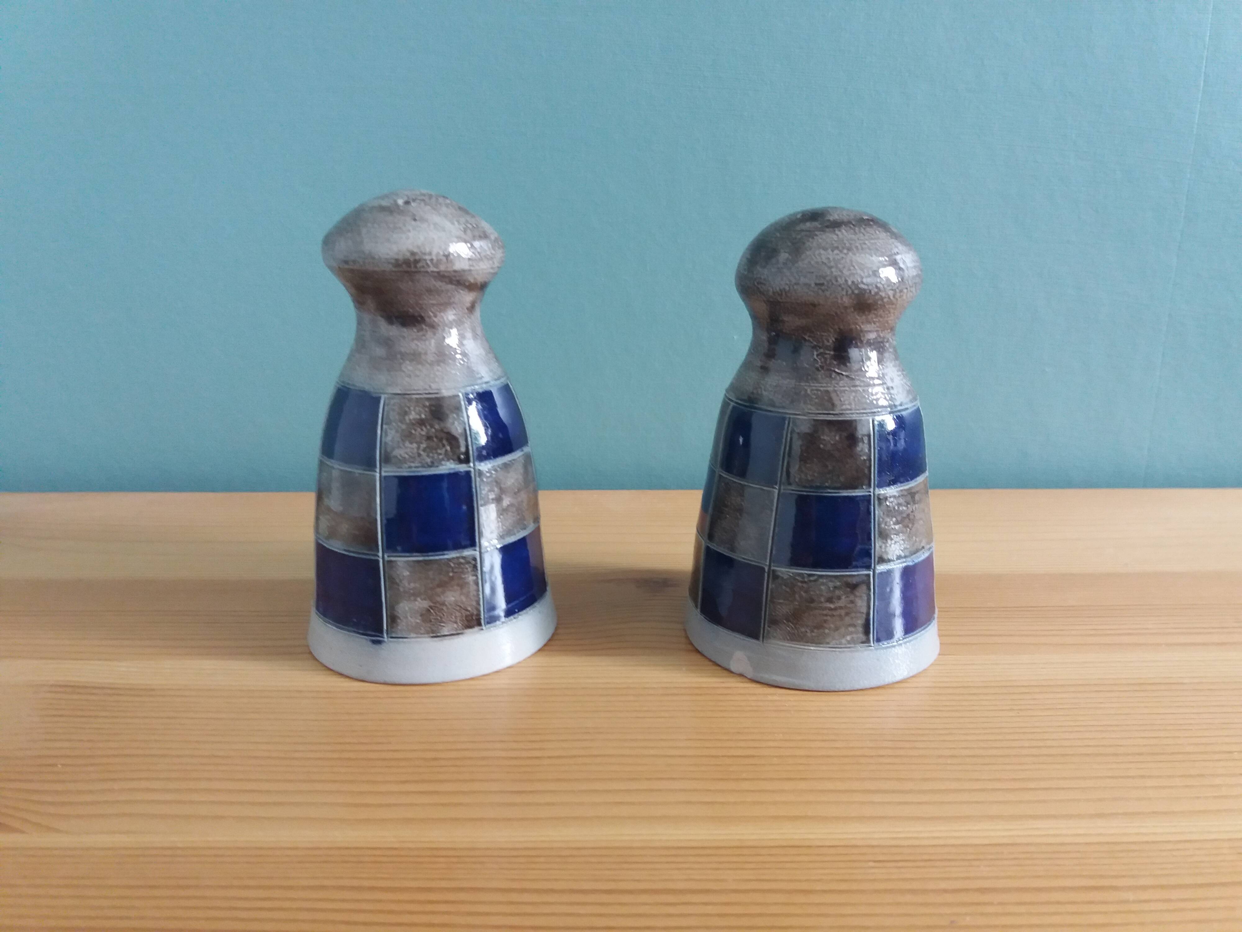 Salt and pepper shakers in Alsace stoneware