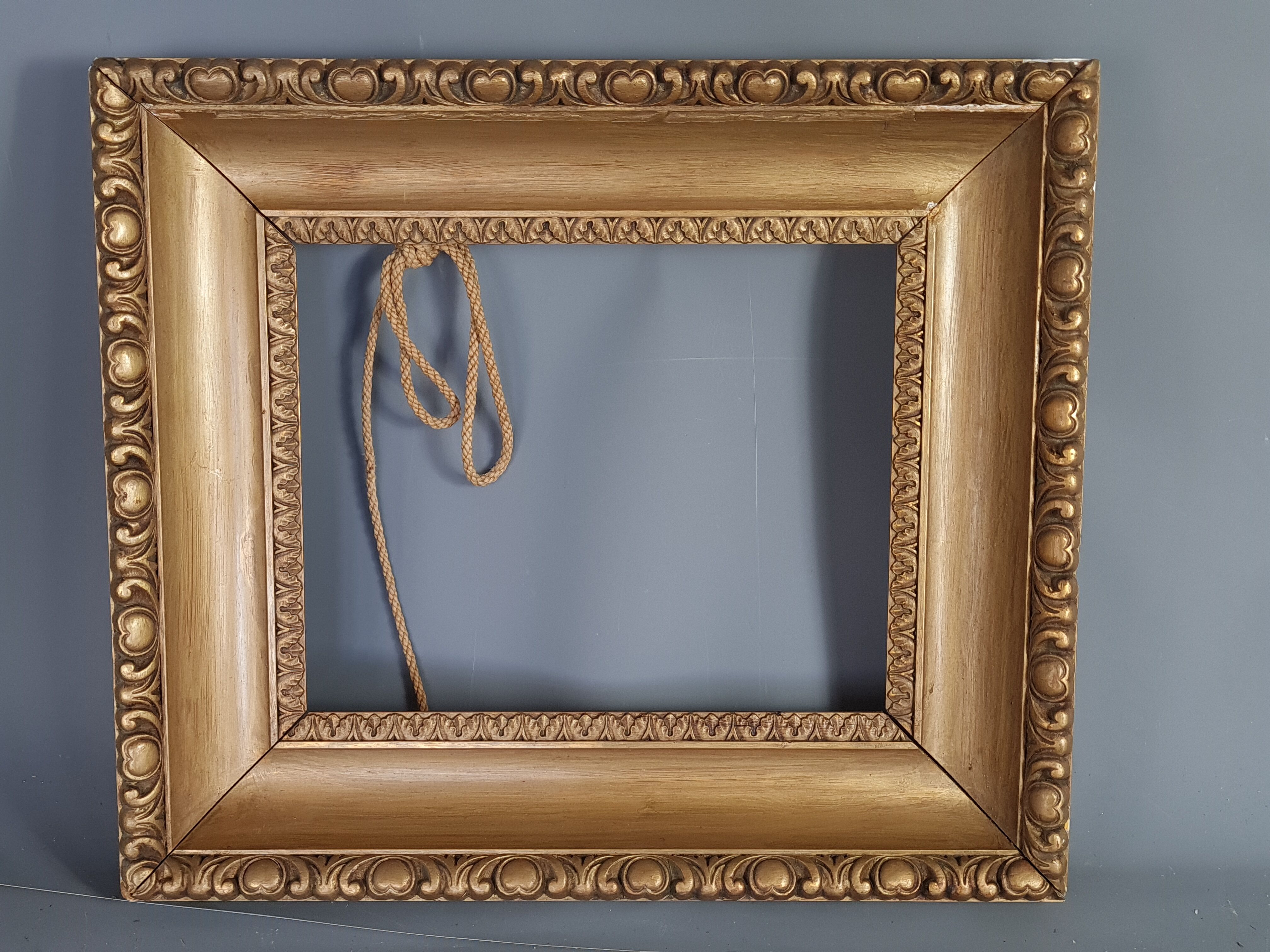Old frame stucco wood & gilded 40.5x35.5 cm, leaf 28.2x22.9 cm sb