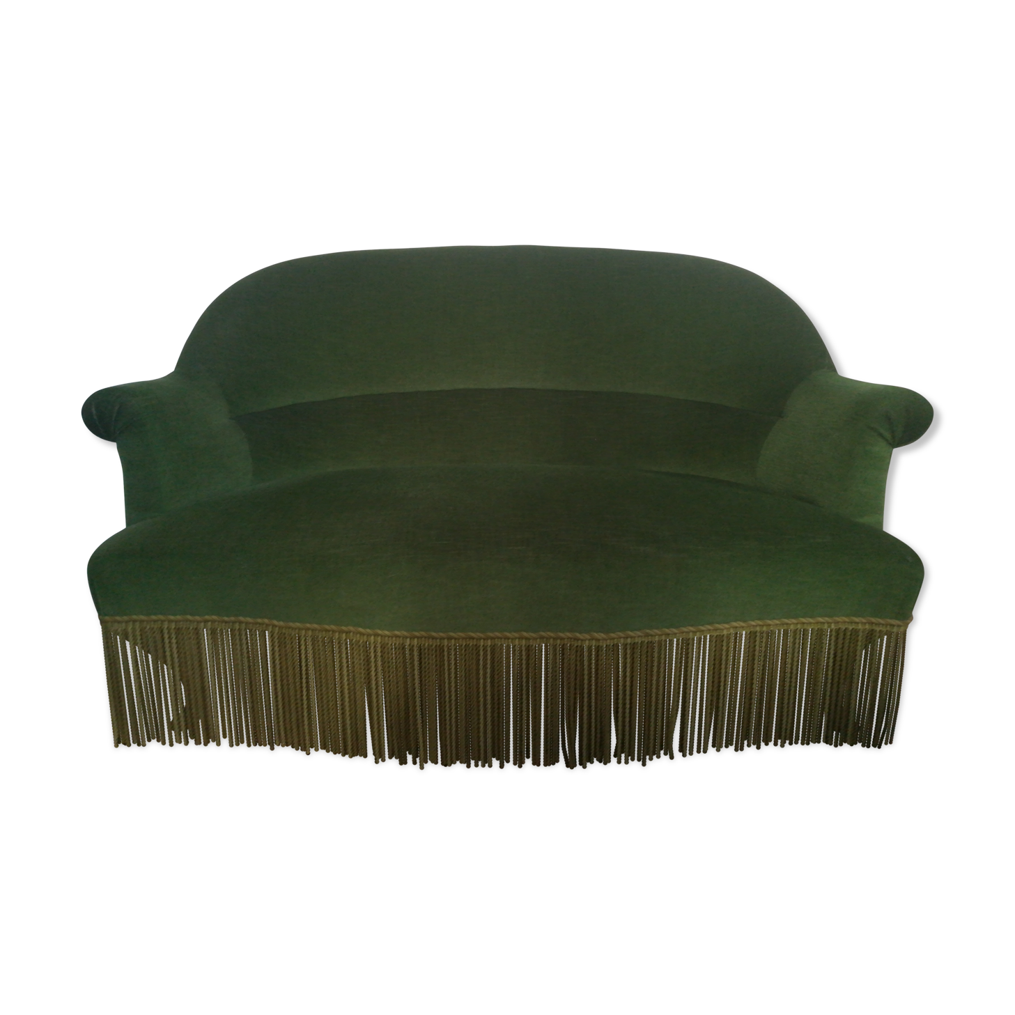 Toad sofa with velvet fringes