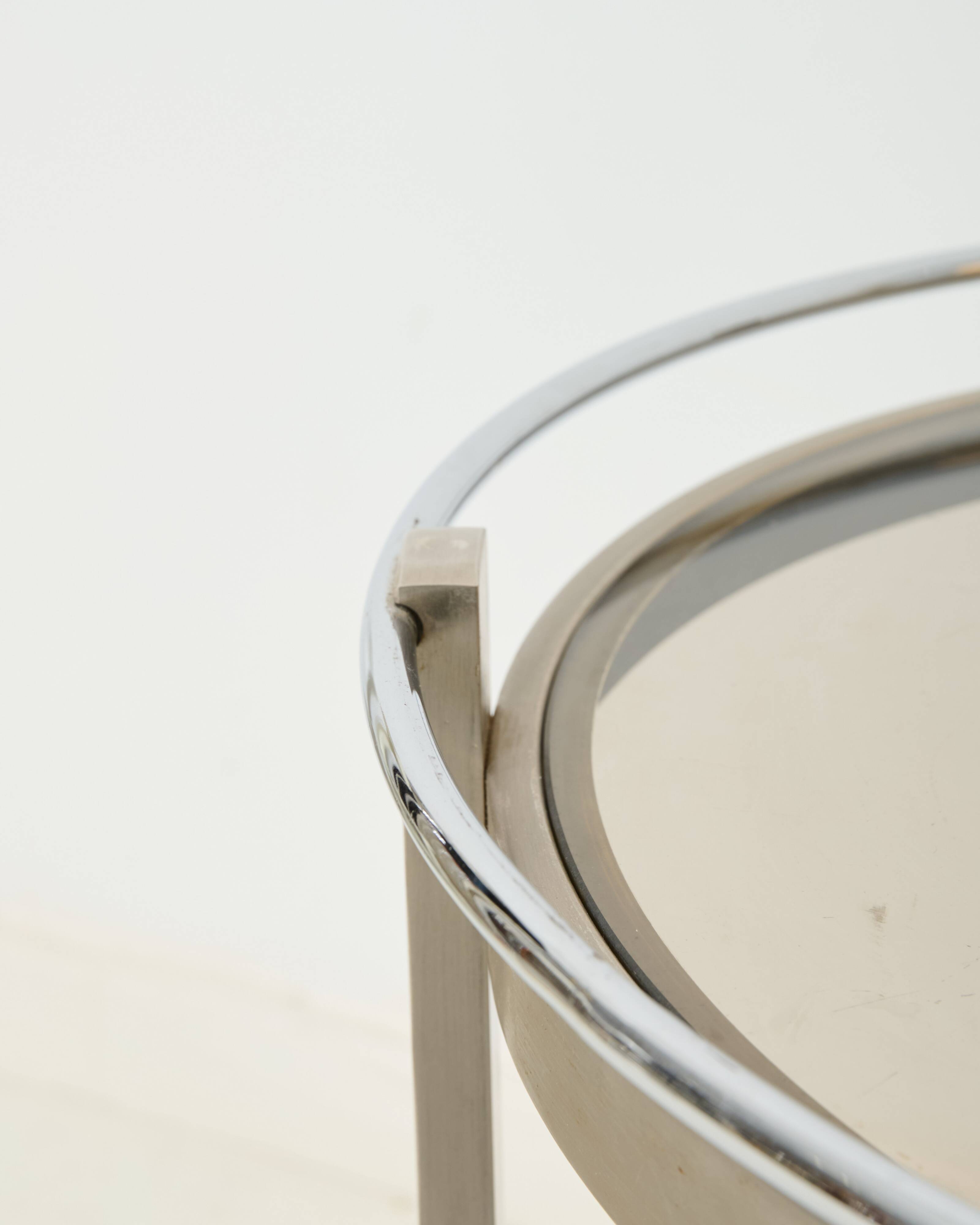 Round brushed aluminium dessert table, 1970-1980