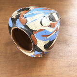Vase dripping in varnished earth