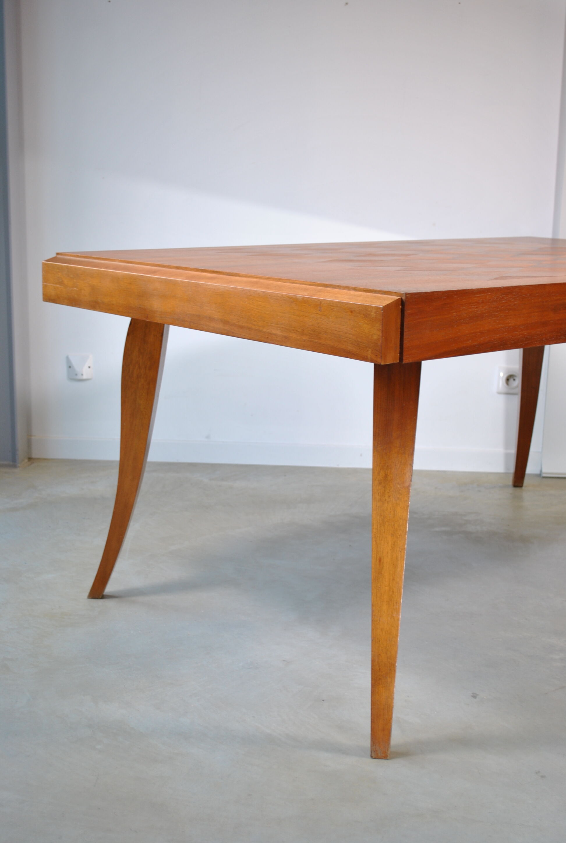 Extendable dining table circa 1950