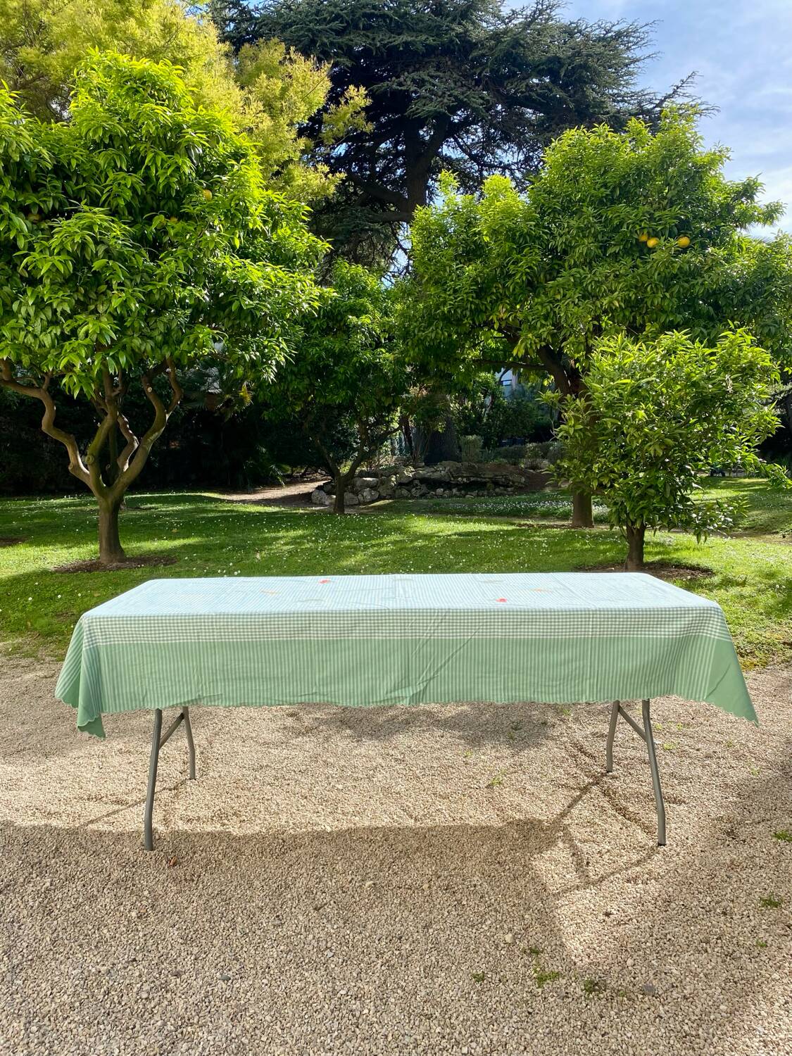 Nappe vintage brodée