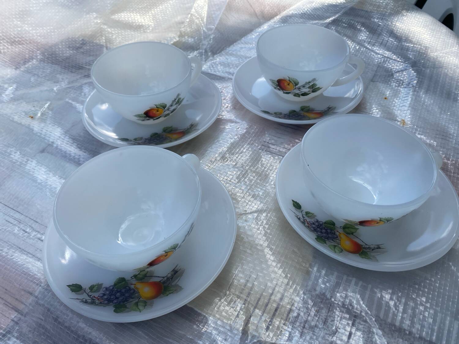 Arcopal Fruit of France Vintage Mugs