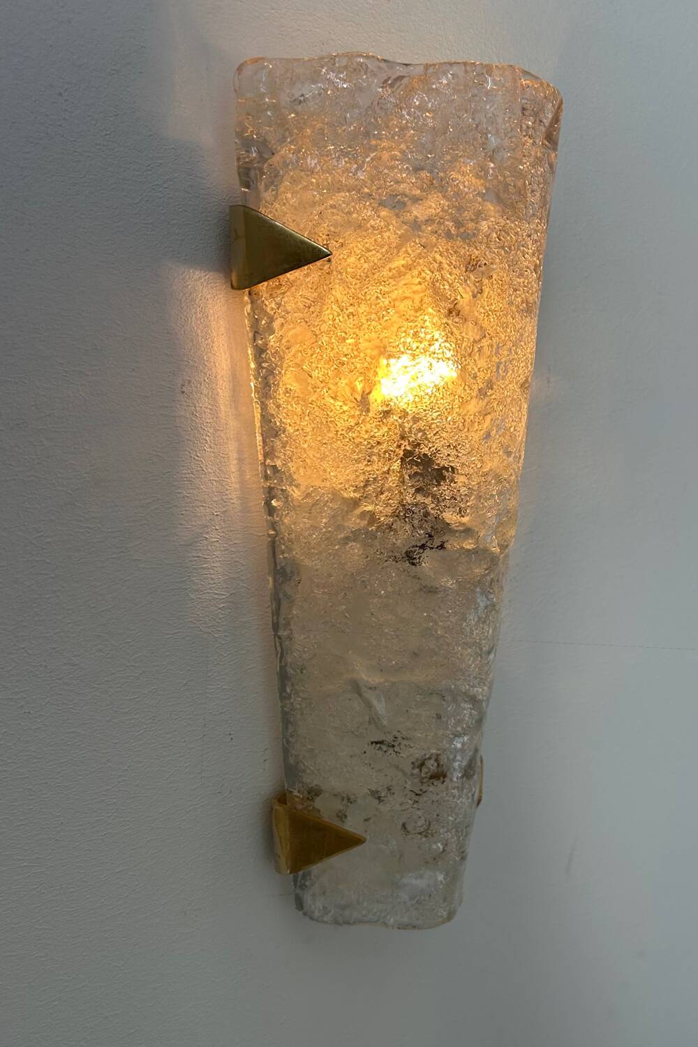 Vintage Hillebrand wall lamp, brass and Murano glass, Germany 1960s