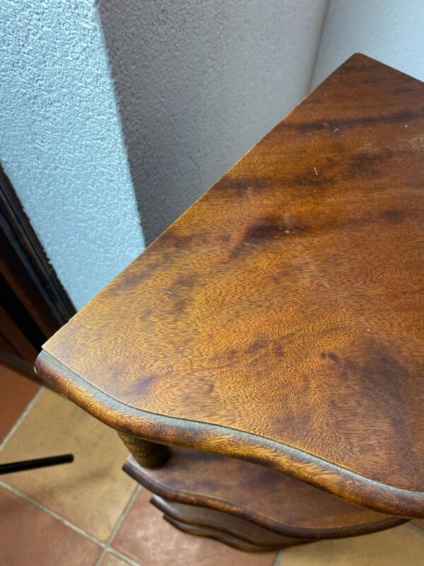 Étagère d’angle sur pied en bois touné