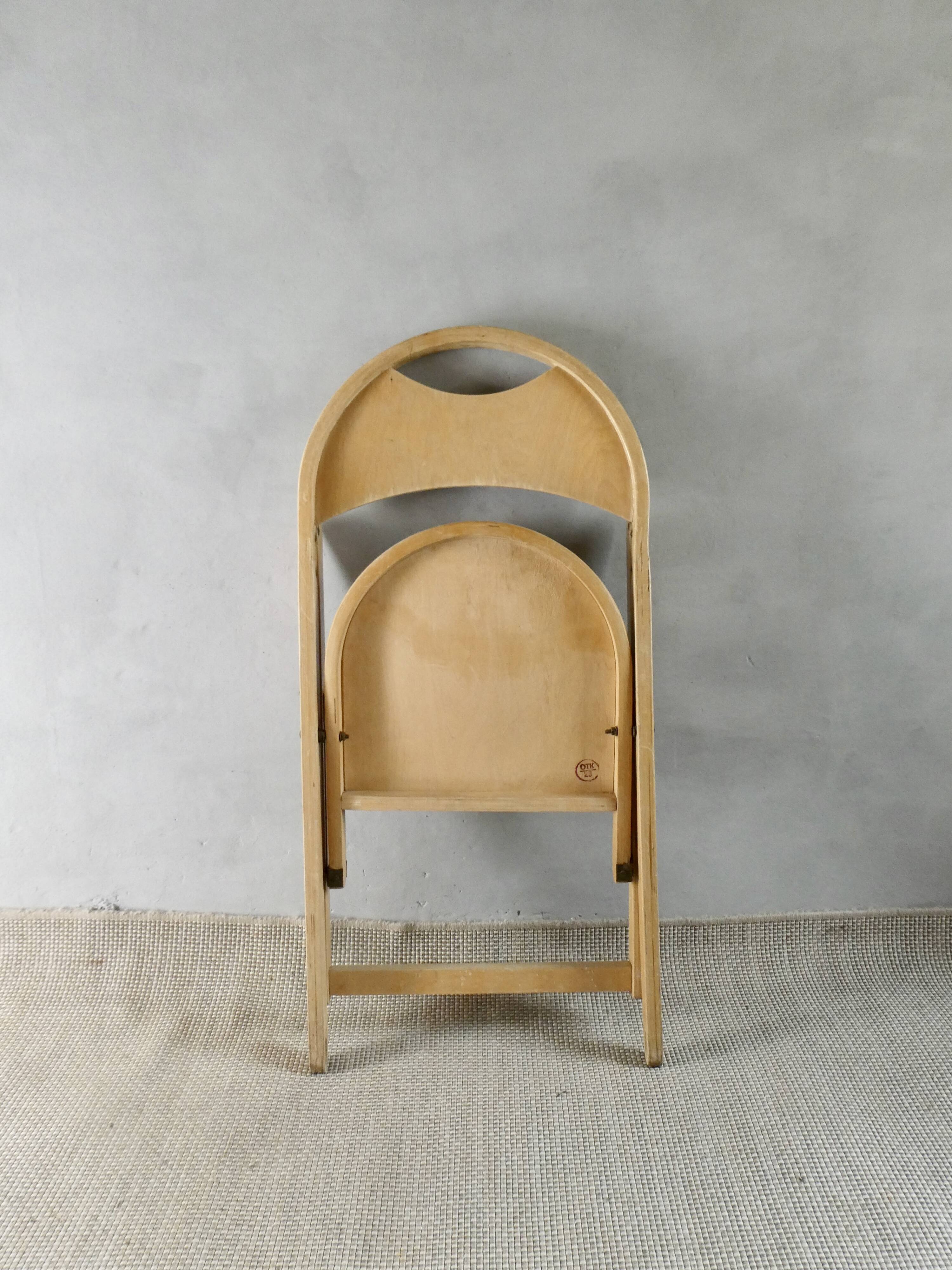 Folding wooden chair model No 24 OTK, around 1960