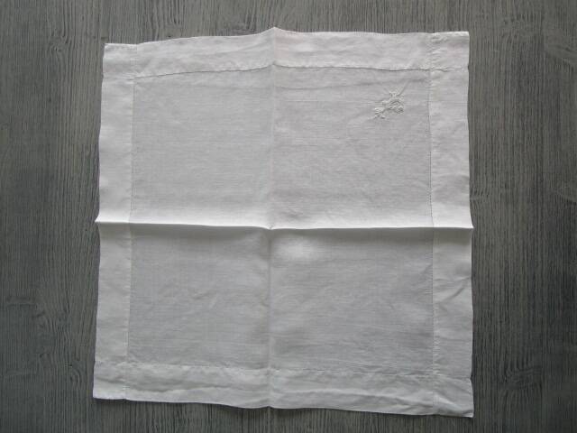 4 serviettes anciennes brodées, monogrammées