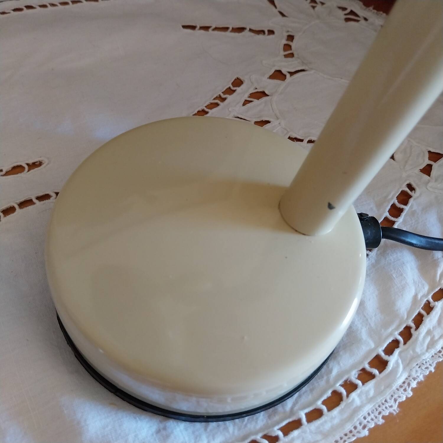 Vintage enamelled metal articulated desk lamp