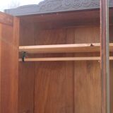 Art Deco wardrobe with three doors – Kaki Barda (Liberon)