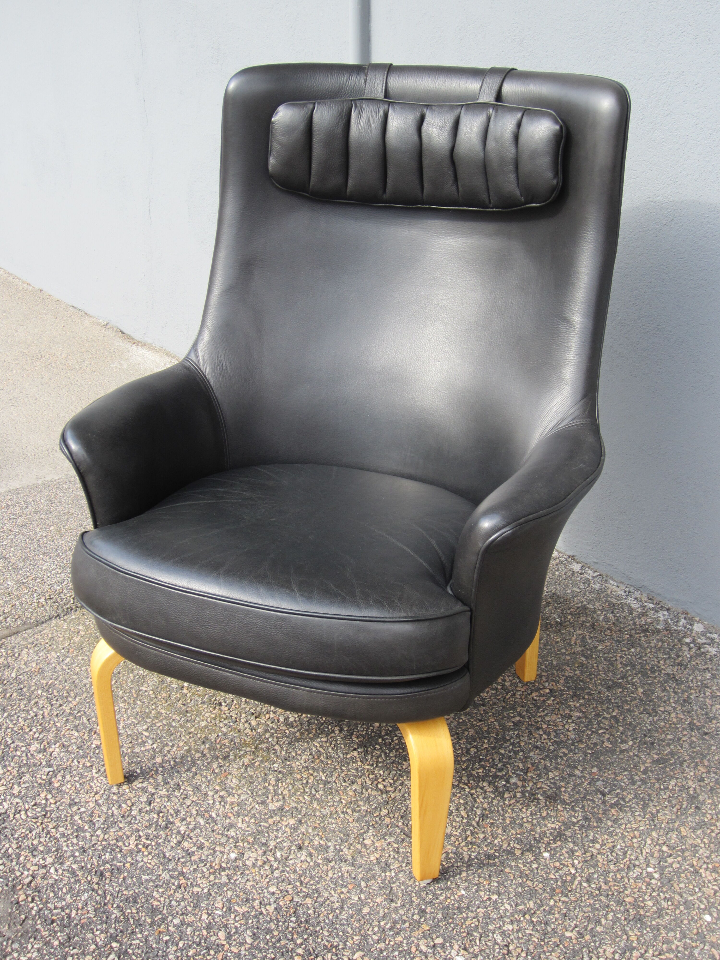 Pilot Scandinavian armchair by Arne Norell in black leather
